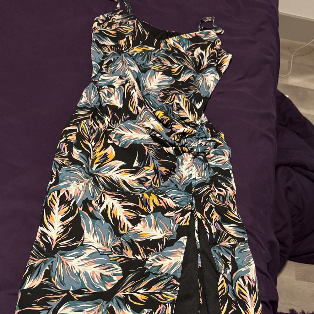 Guess Black and Multicolor Leaf Maxi Dress